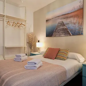 https://precioso-apartamento-en-planta-baja-malaga.hotelsinnerja.org